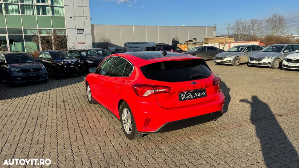 Ford Focus 1.0 EcoBoost Titanium - 4