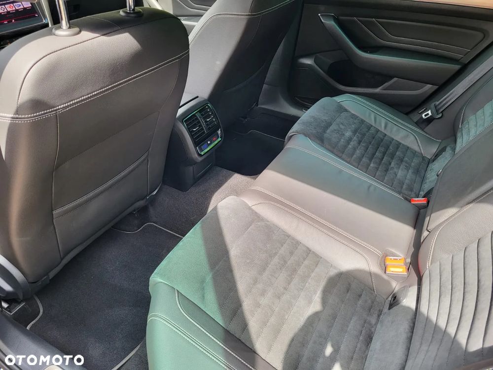 Volkswagen Passat 2.0 TSI Business DSG - 16