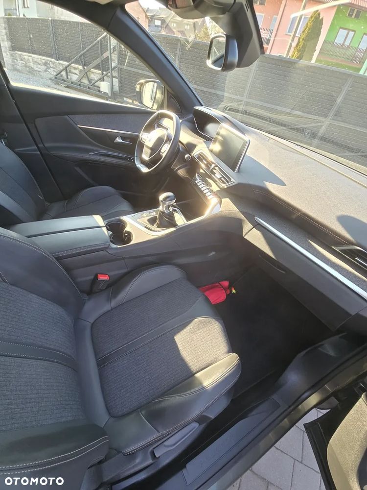 Peugeot 5008 - 12