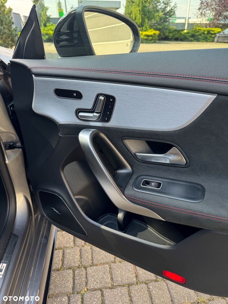 Mercedes-Benz CLA AMG 35 4-Matic 7G-DCT - 12