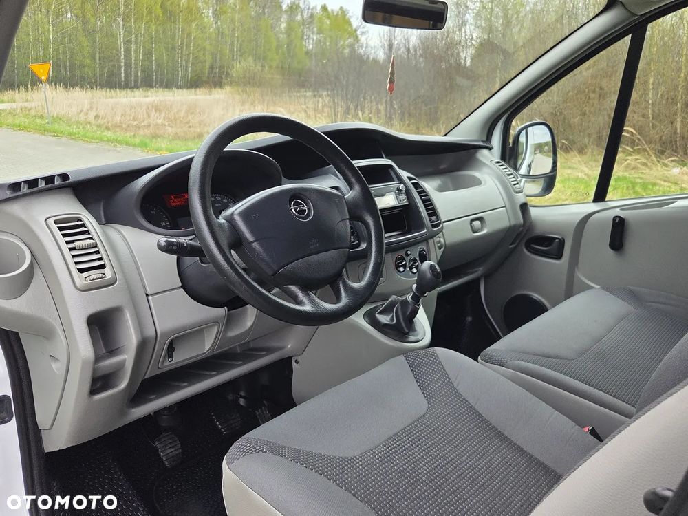 Opel Vivaro - 15