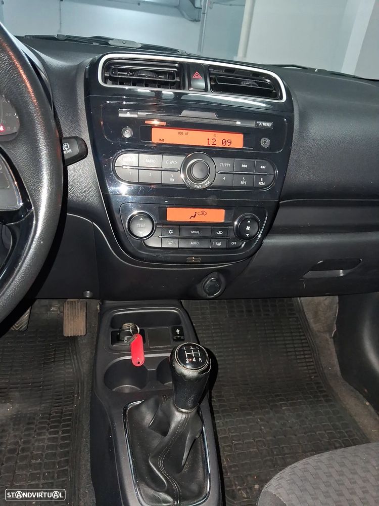 Mitsubishi Space Star - 13