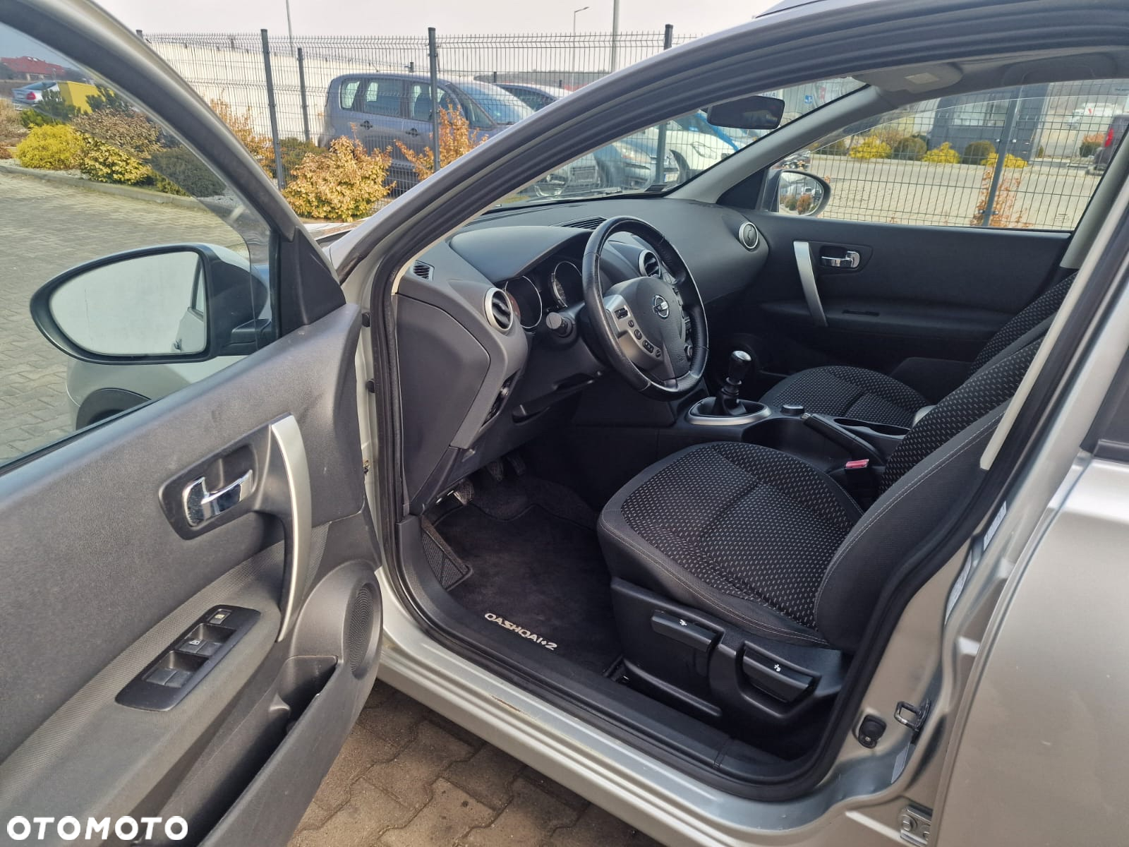 Nissan Qashqai+2 - 16