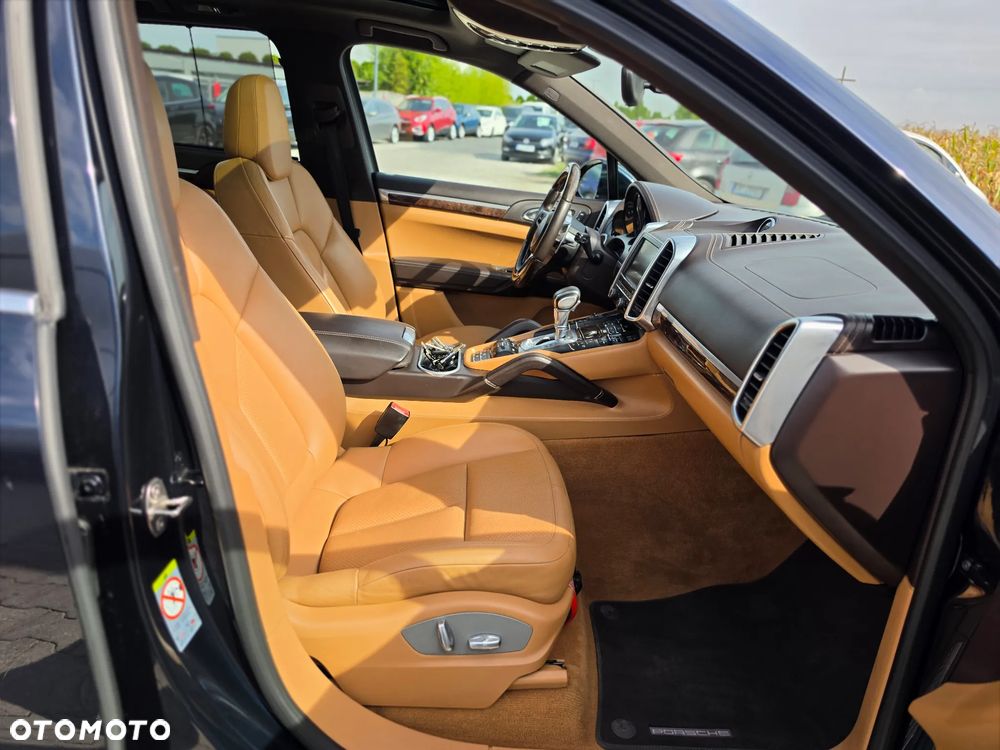 Porsche Cayenne S Platinum Edition - 28