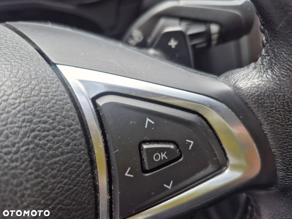 Ford Fusion 2.0 EcoBoost Titanium - 28