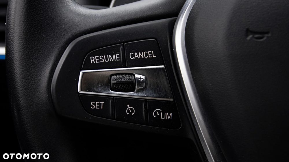 BMW Seria 3 318i Sport Line - 17