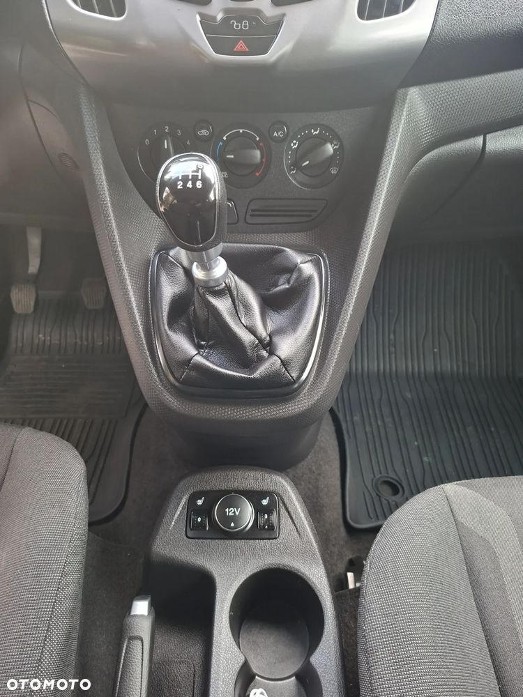 Ford Tourneo Connect Grand - 5