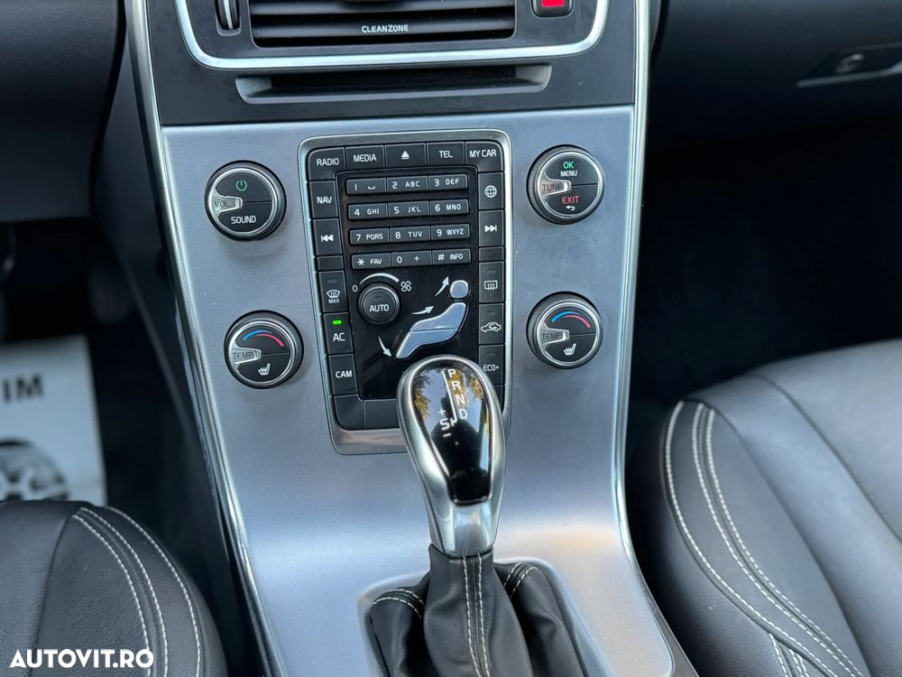 Volvo V60 D3 Geartronic Linje Svart - 12
