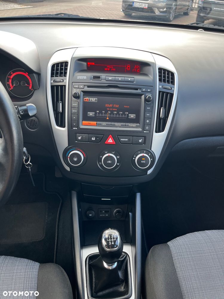 Kia Ceed 1.4 CVVT Attract - 29