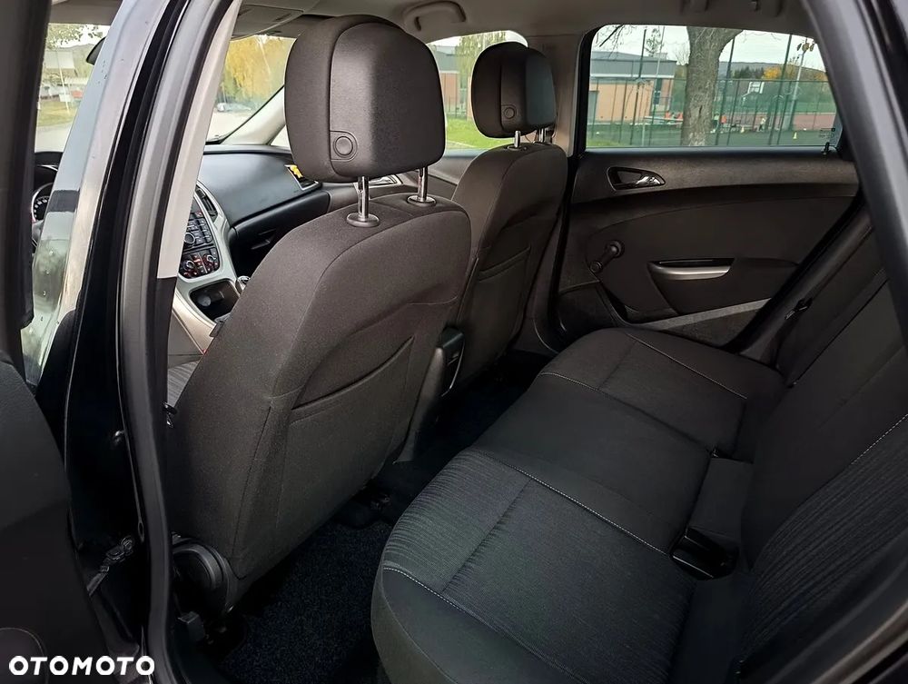 Opel Astra 1.4 Turbo Design Edition - 25