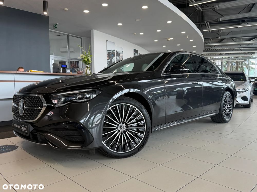 Mercedes-Benz Klasa E 300 4-Matic AMG - 2