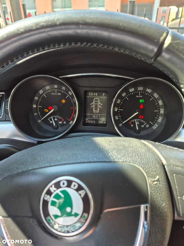 Skoda Superb 2.0 TDI Ambition DSG - 5