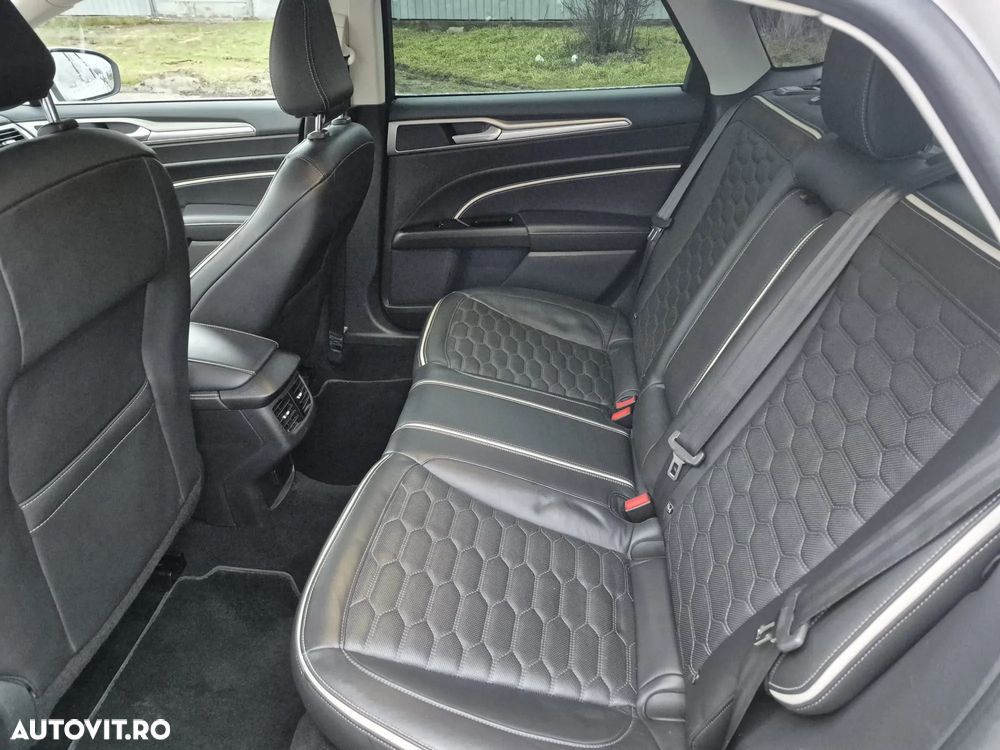 Ford Mondeo 2.0 HEV Vignale - 8