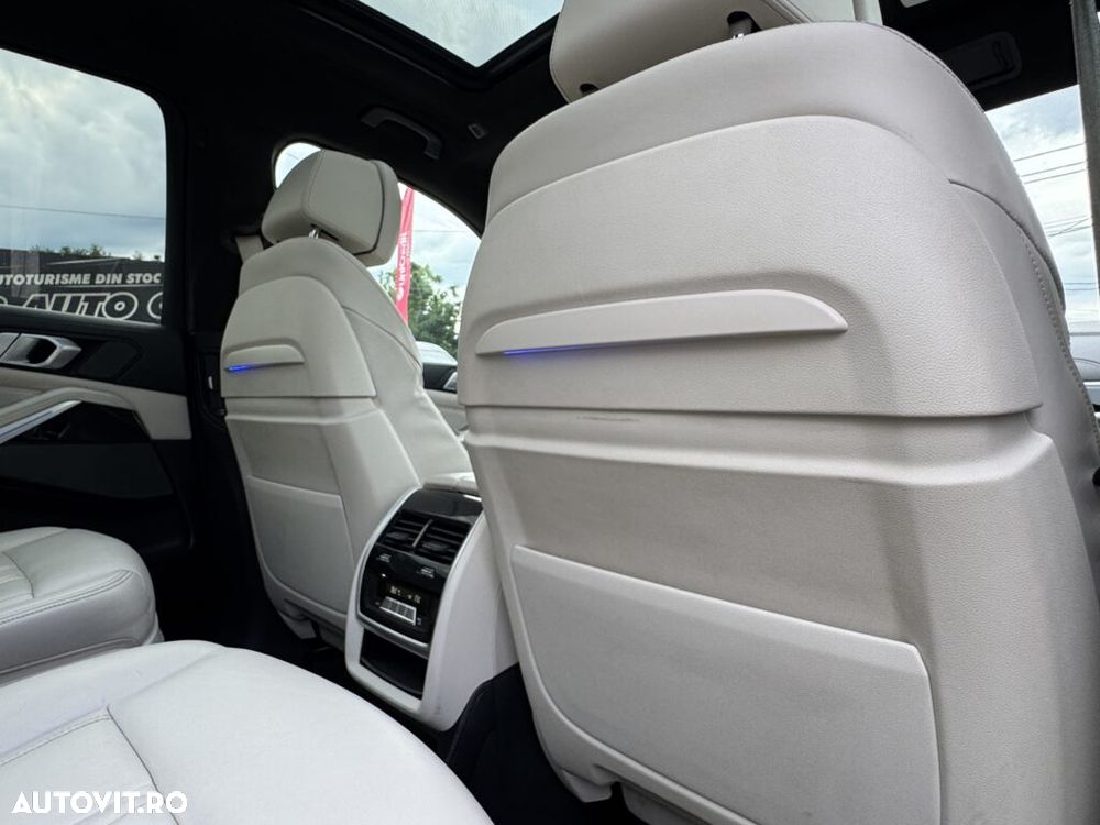 BMW X7 xDrive30d - 14