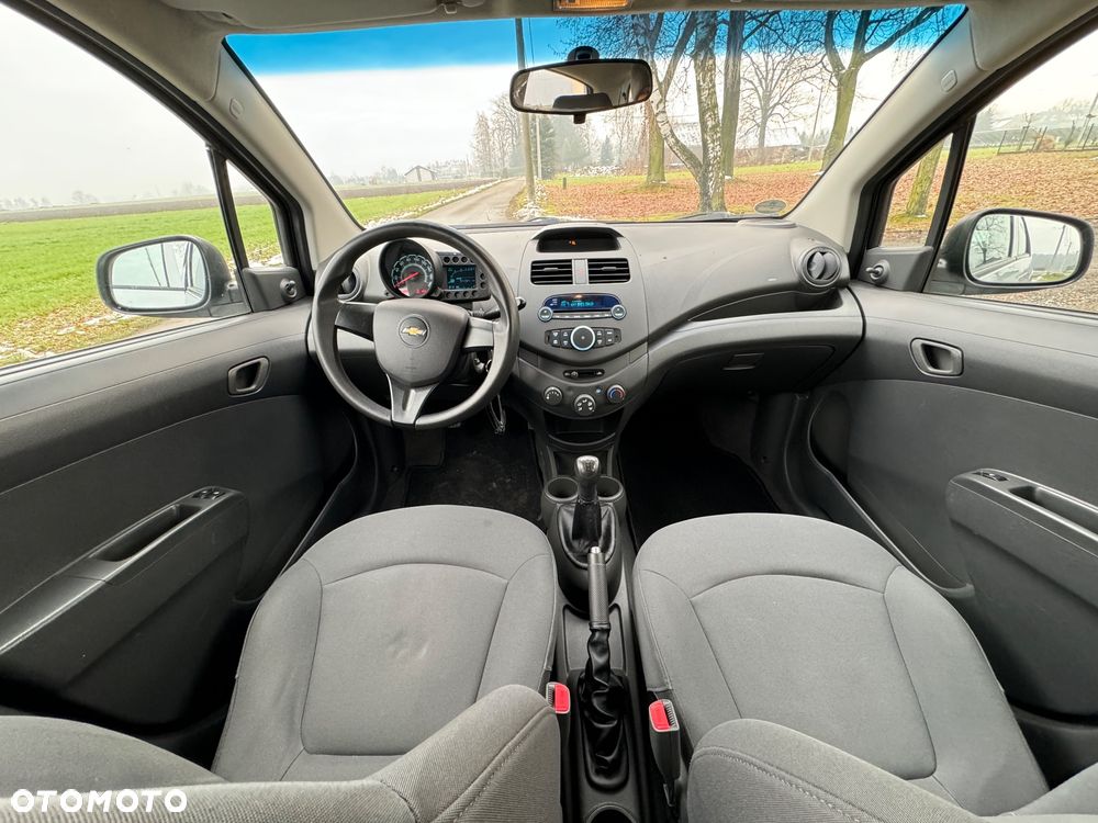 Chevrolet Spark 1.0 - 12
