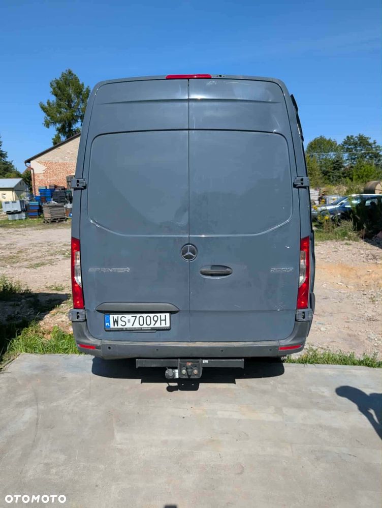 Mercedes-Benz Sprinter - 4