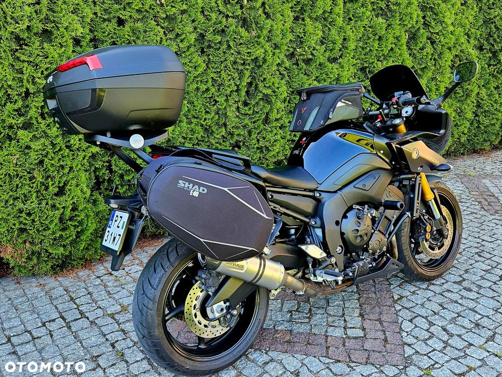 Yamaha FZ8 - 3