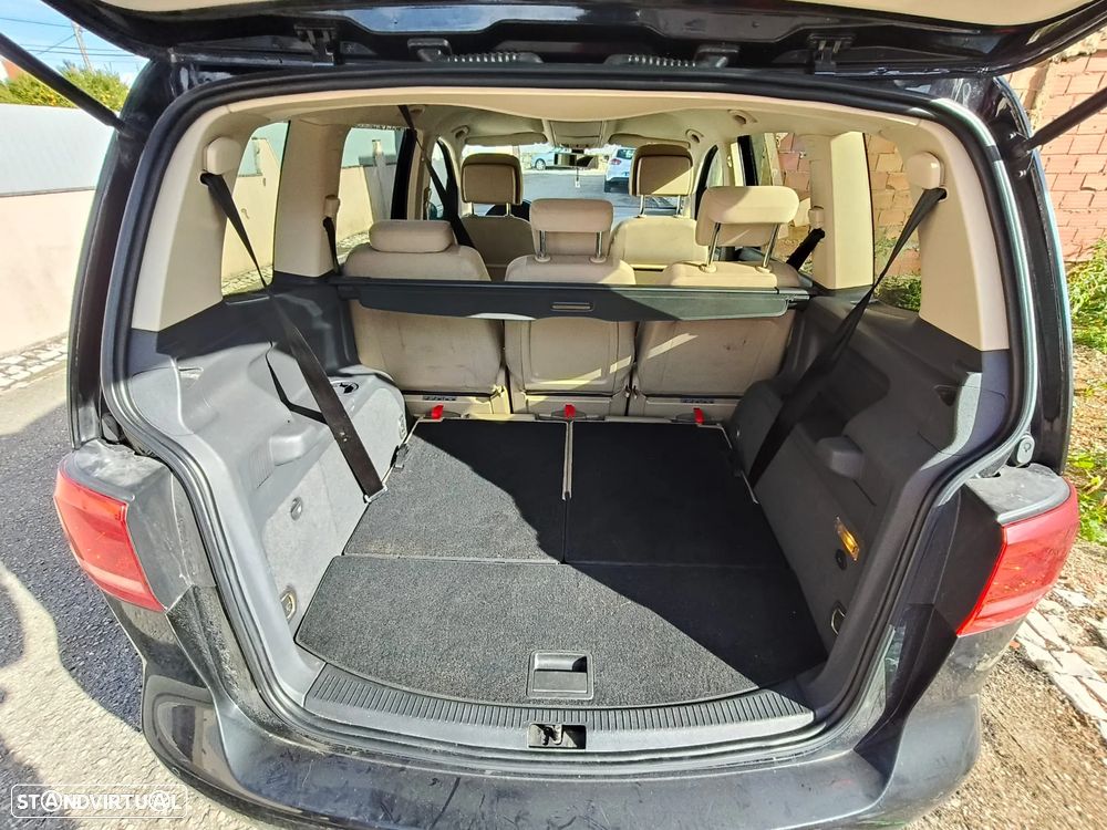 VW Touran 1.6 TDI Blue.Confortline 7L - 3
