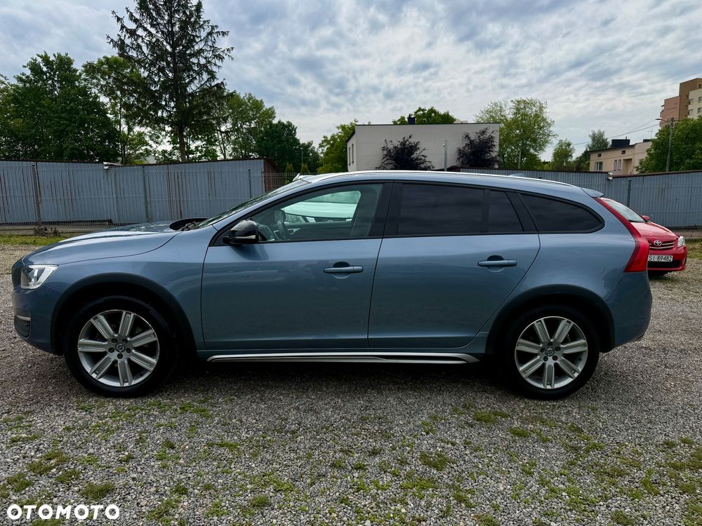 Volvo V60 Cross Country - 2
