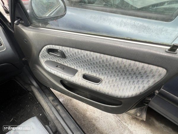 Para Peças Toyota Corolla (_E10_) - 10