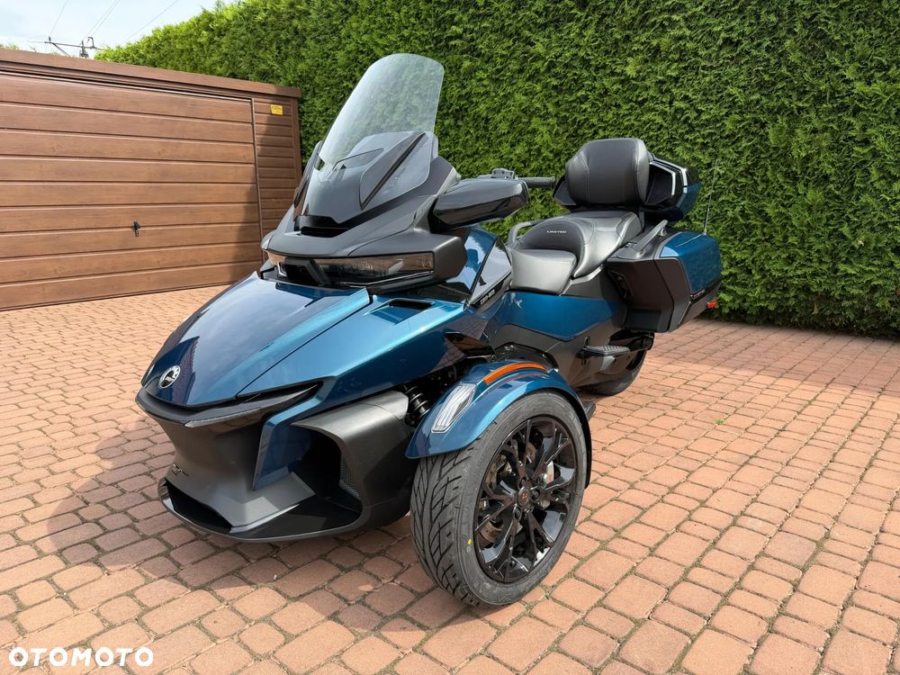 Can-Am Spyder - 2