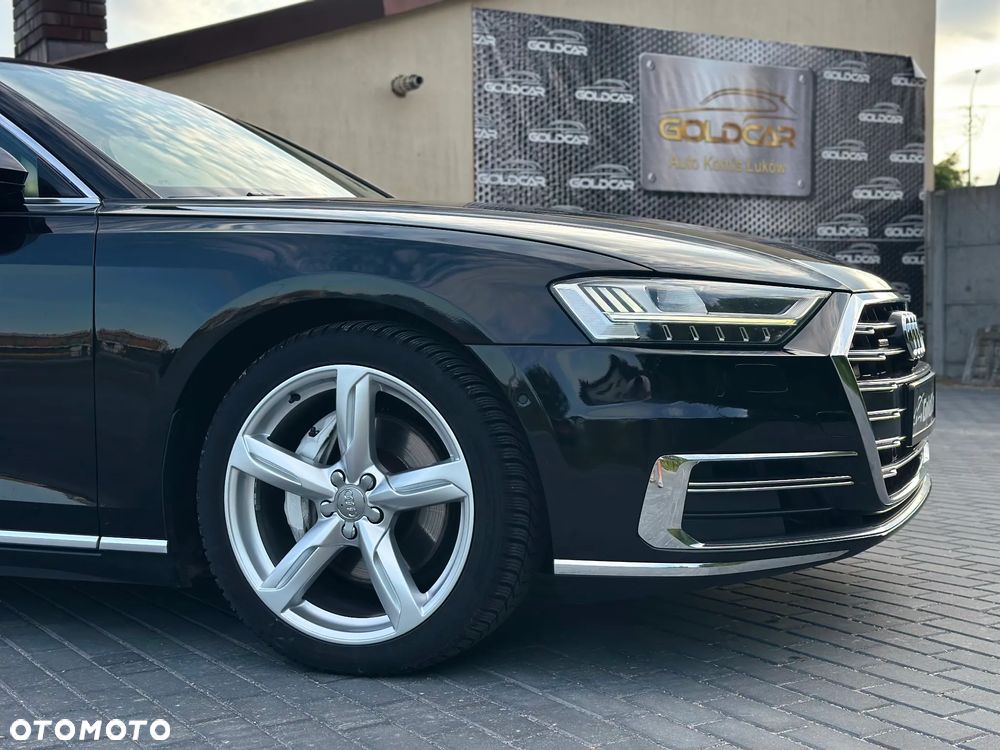 Audi A8 - 6