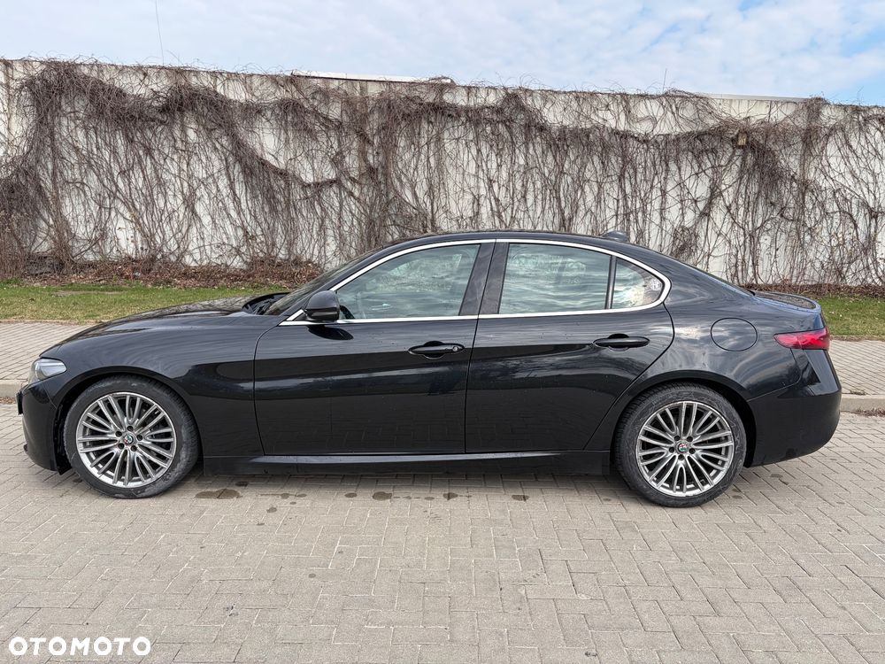 Alfa Romeo Giulia - 6