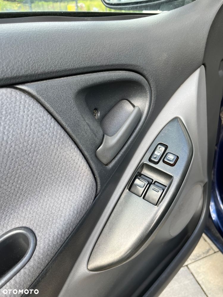 Toyota Yaris - 19