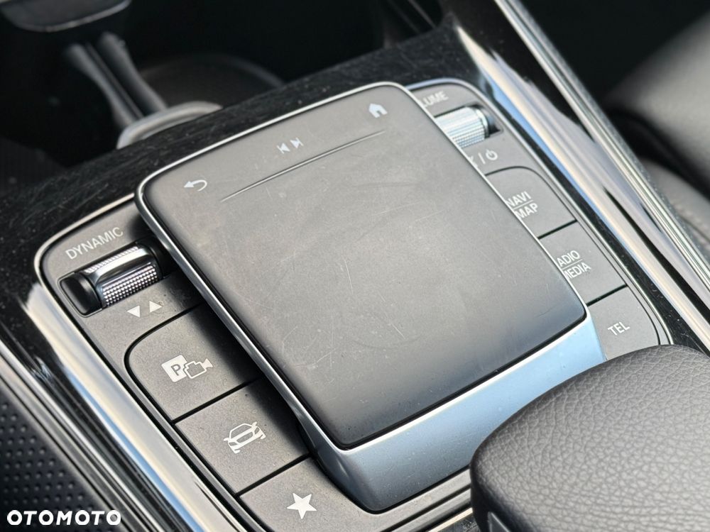 Mercedes-Benz GLB 200 d 8G-DCT Progressive - 24