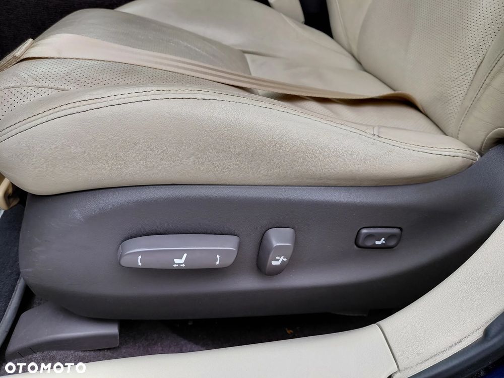 Lexus IS 200 D Prestige - 15