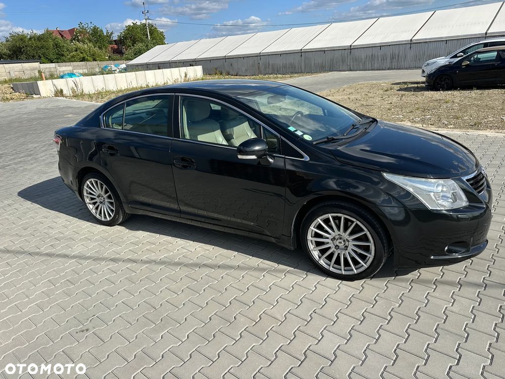 Toyota Avensis 2.2 D-4D Life - 2