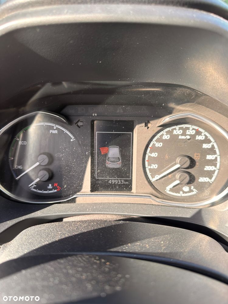 Toyota Yaris Hybrid 100 Dynamic - 11