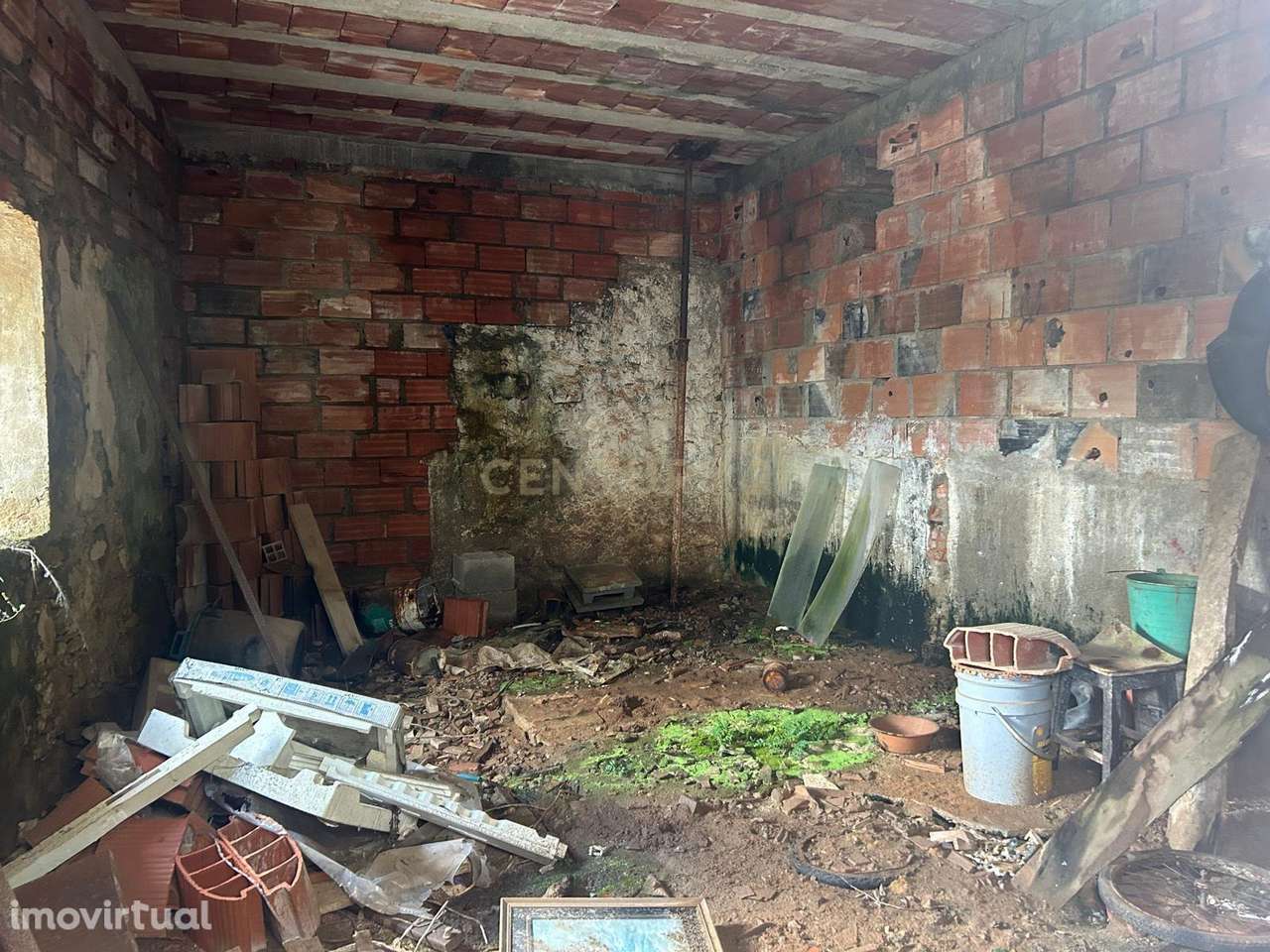 Prédio em Ruínas com vista com vista para o campo - Alcobaça - Grande imagem: 3/5