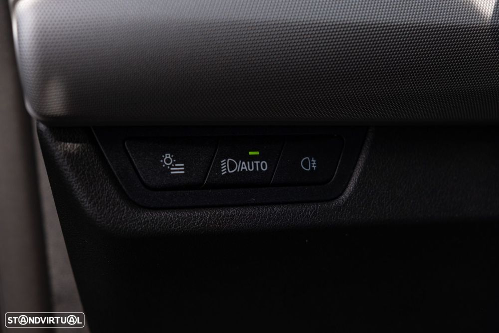 BMW X1 sDrive20i - 20