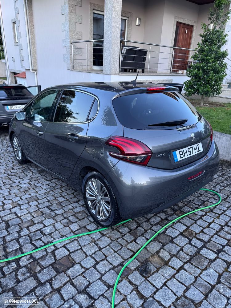 Peugeot 208 PureTech 110 Stop & Start Allure - 1