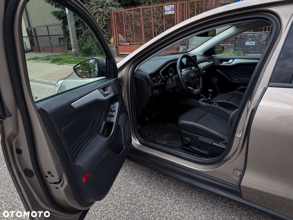 Ford Focus 1.0 EcoBoost Trend Edition Business - 11