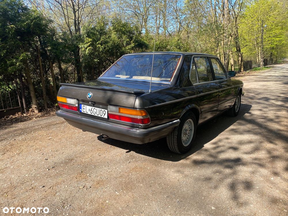 BMW Seria 5 518 i - 3