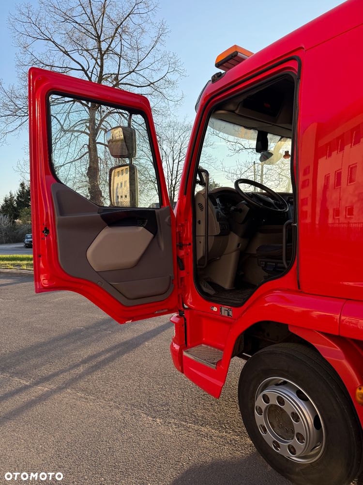 DAF LF 210 Pomoc drogowa laweta holownik widelec platforma hydrauliczna - 8