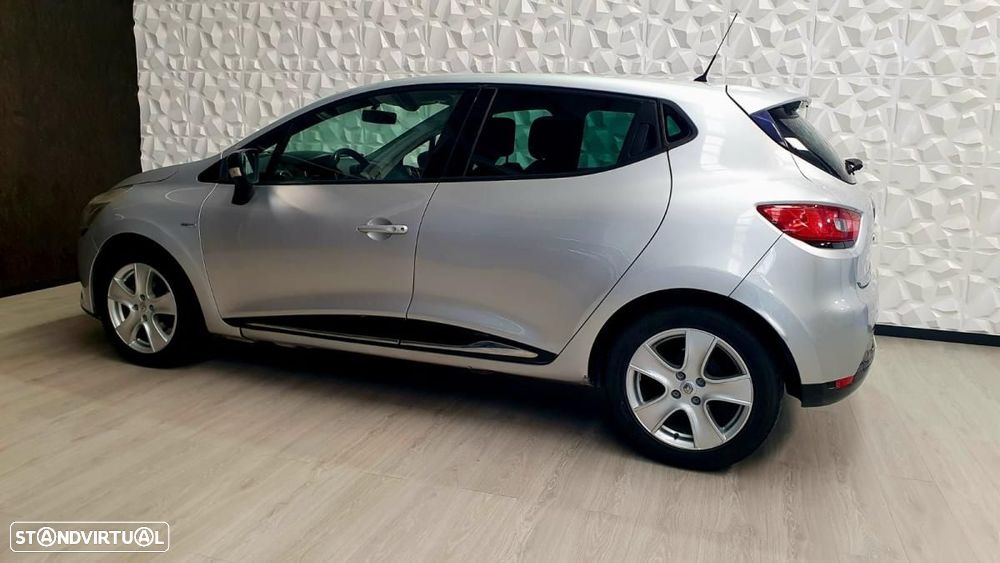 Renault Clio 0.9 TCe Limited - 9