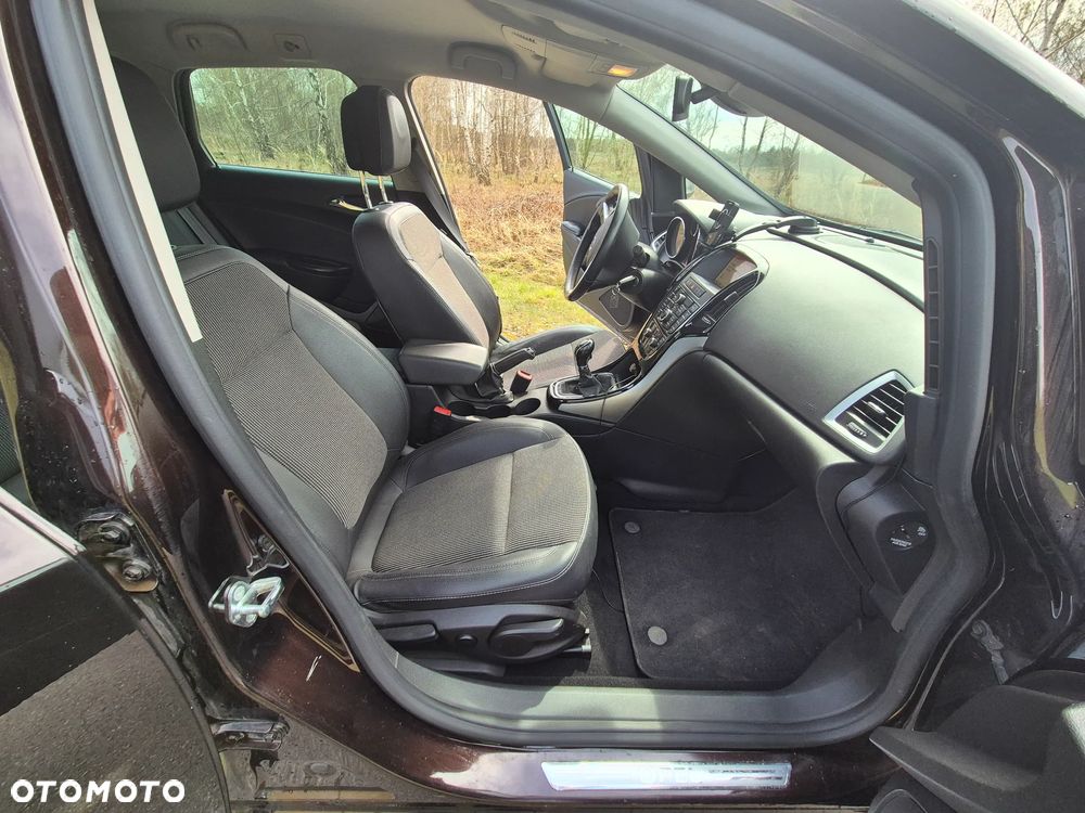 Opel Astra 2.0 CDTI DPF SportsTourer Exklusiv - 14