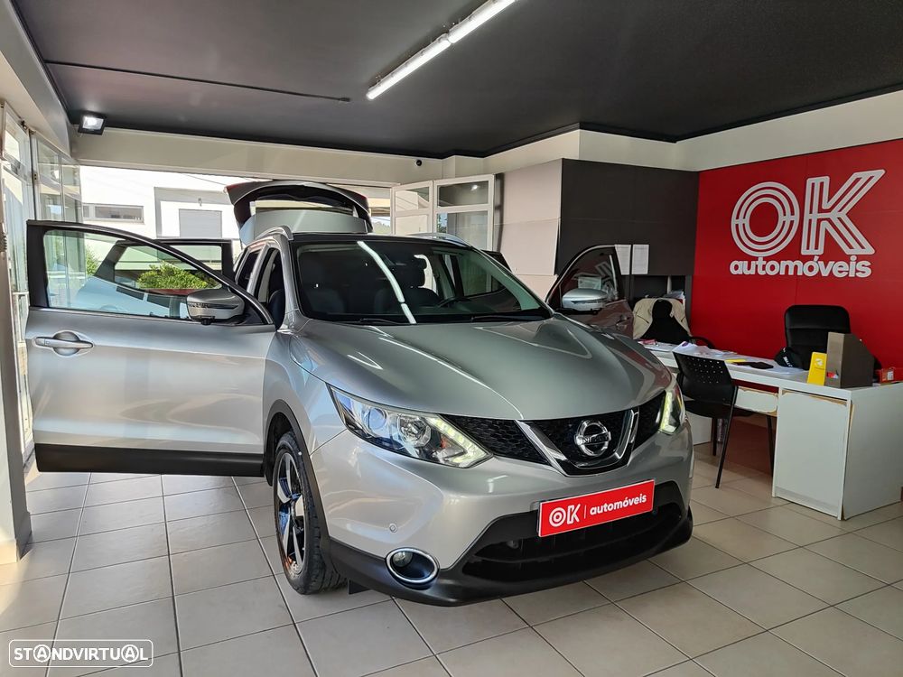 Nissan Qashqai 1.5 dCi N-Connecta 18 - 19