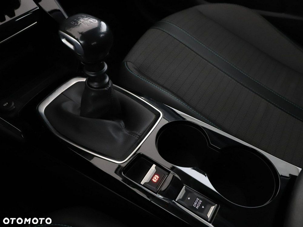 Peugeot 208 PureTech 100 Allure - 31