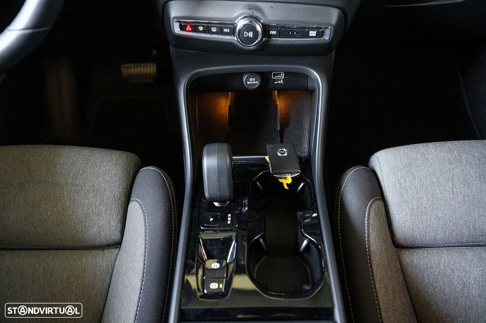 Volvo XC 40 1.5 T2 Plus Dark Auto - 60