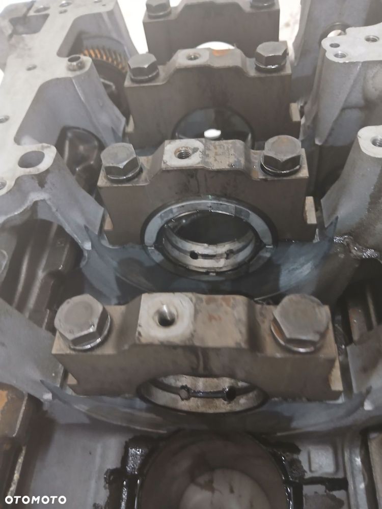 BLOK SILNIKA BMW X3 E83 2.0 D 7797922 - 15