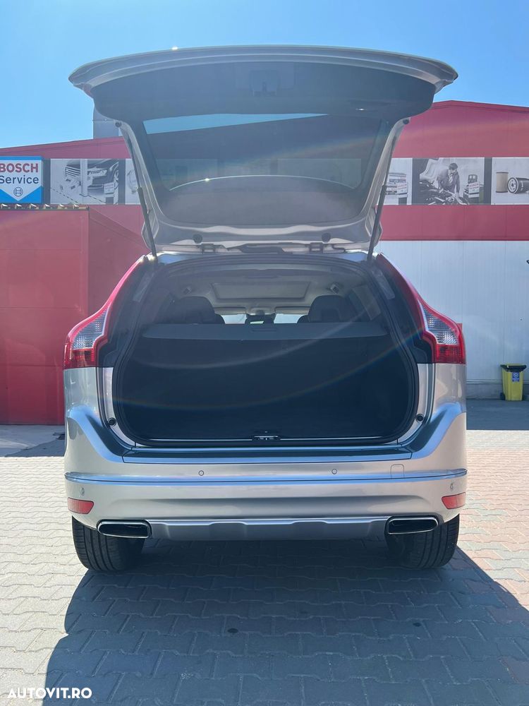 Volvo XC 60 T6AWD Summum - 11