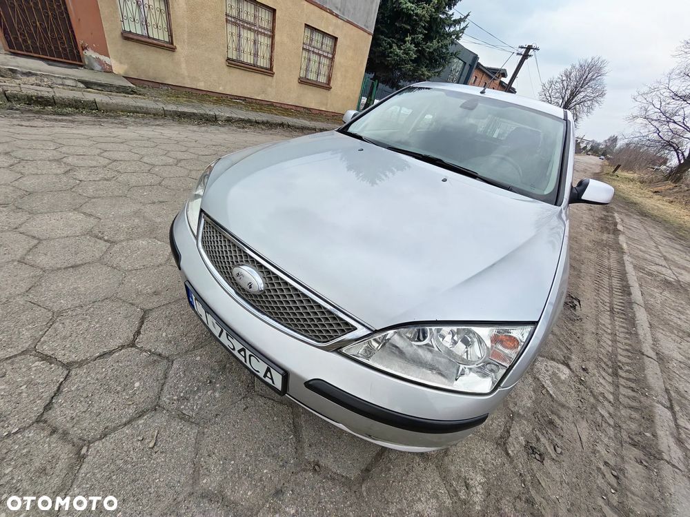 Ford Mondeo 1.8 Ghia X - 17
