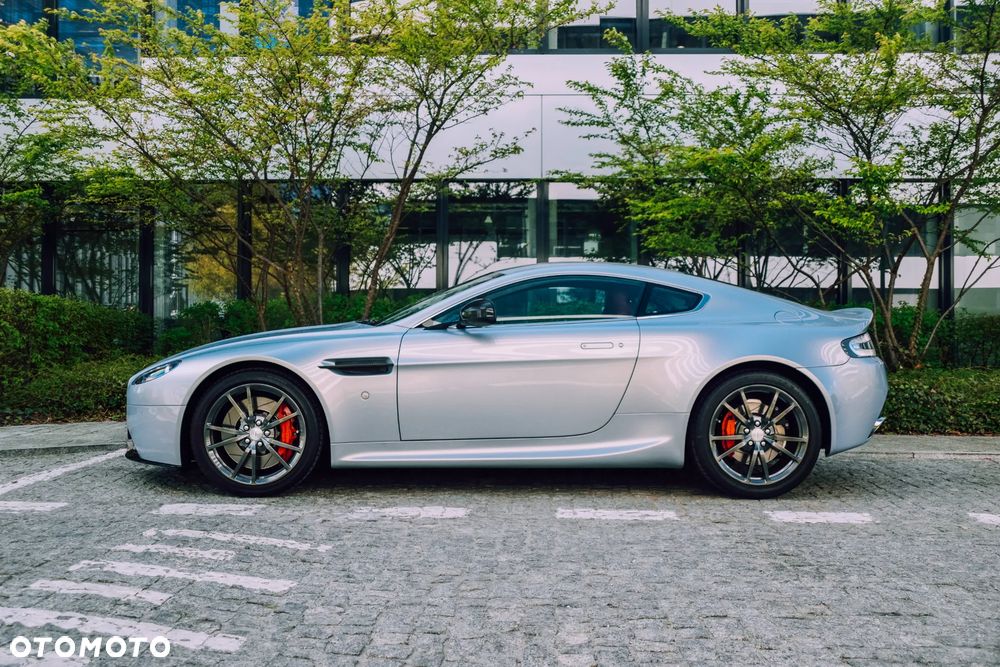 Aston Martin V8 Vantage 4,7 SportShift - 18