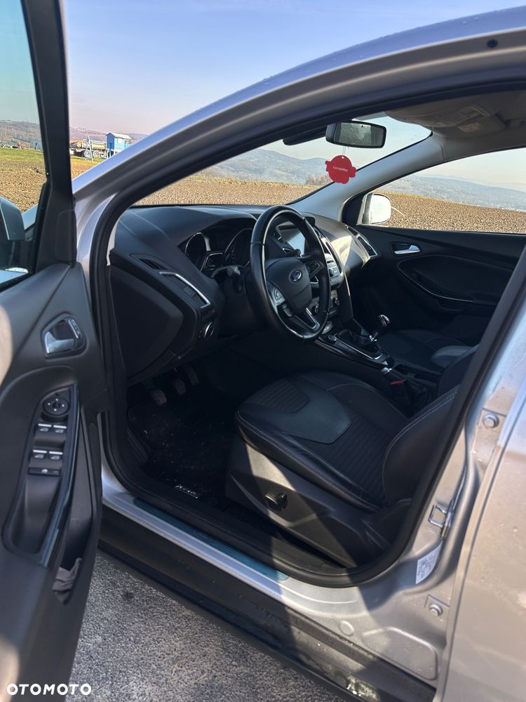 Ford Focus 2.0 EcoBlue Titanium - 6