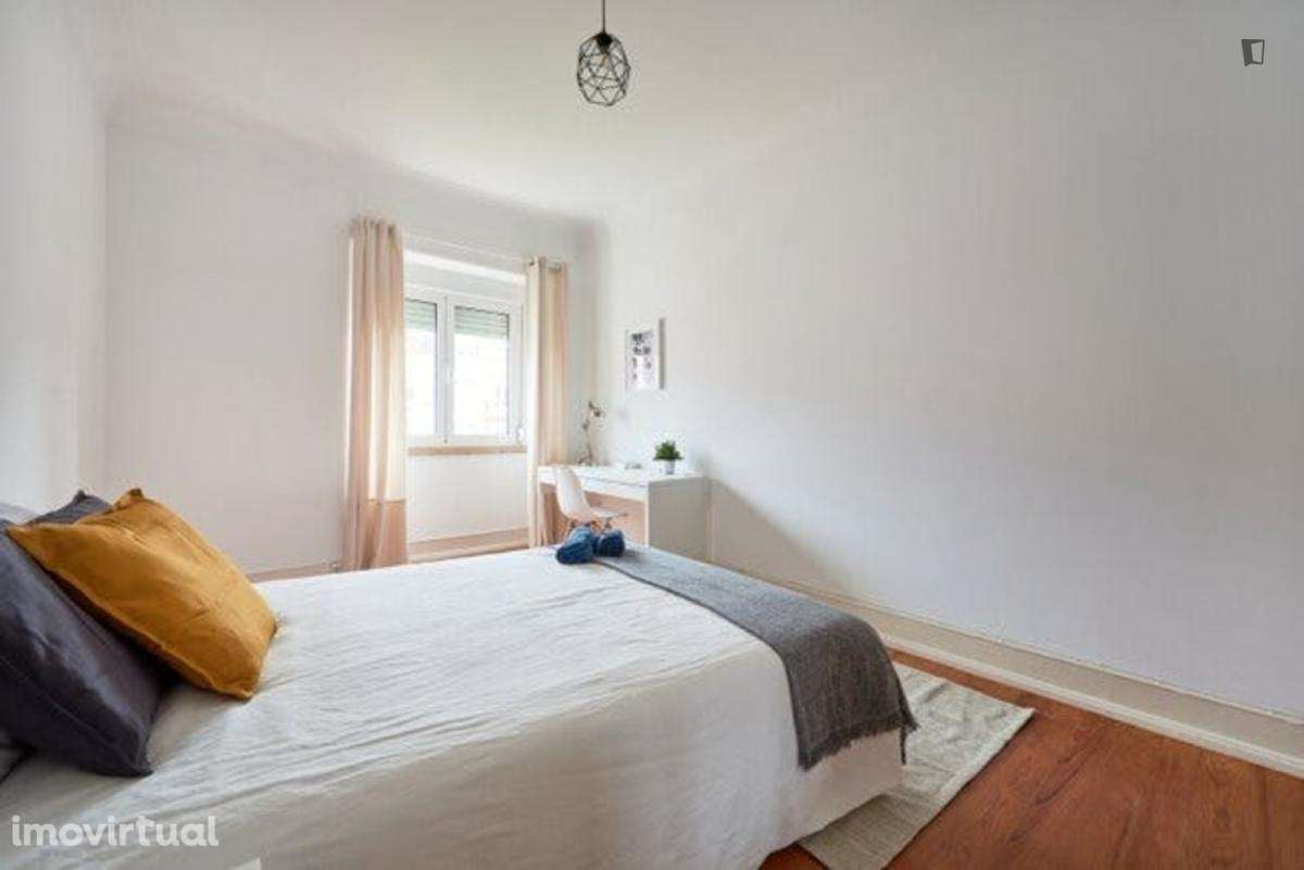 Quarto - localizado em Alameda Lisbon - Grande imagem: 2/17