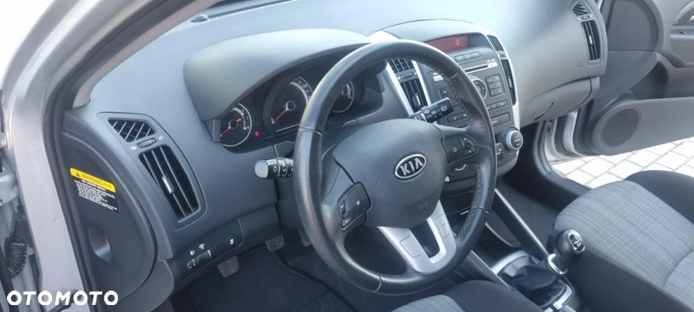 Kia Ceed 1.4 CVVT Attract - 7